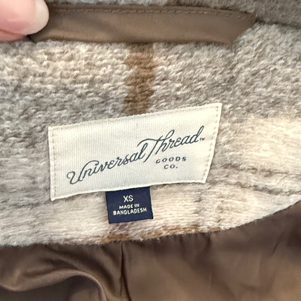 Universal Thread Oversized Shacket Brown and Cream Plaid​ - Picture 3 of 5